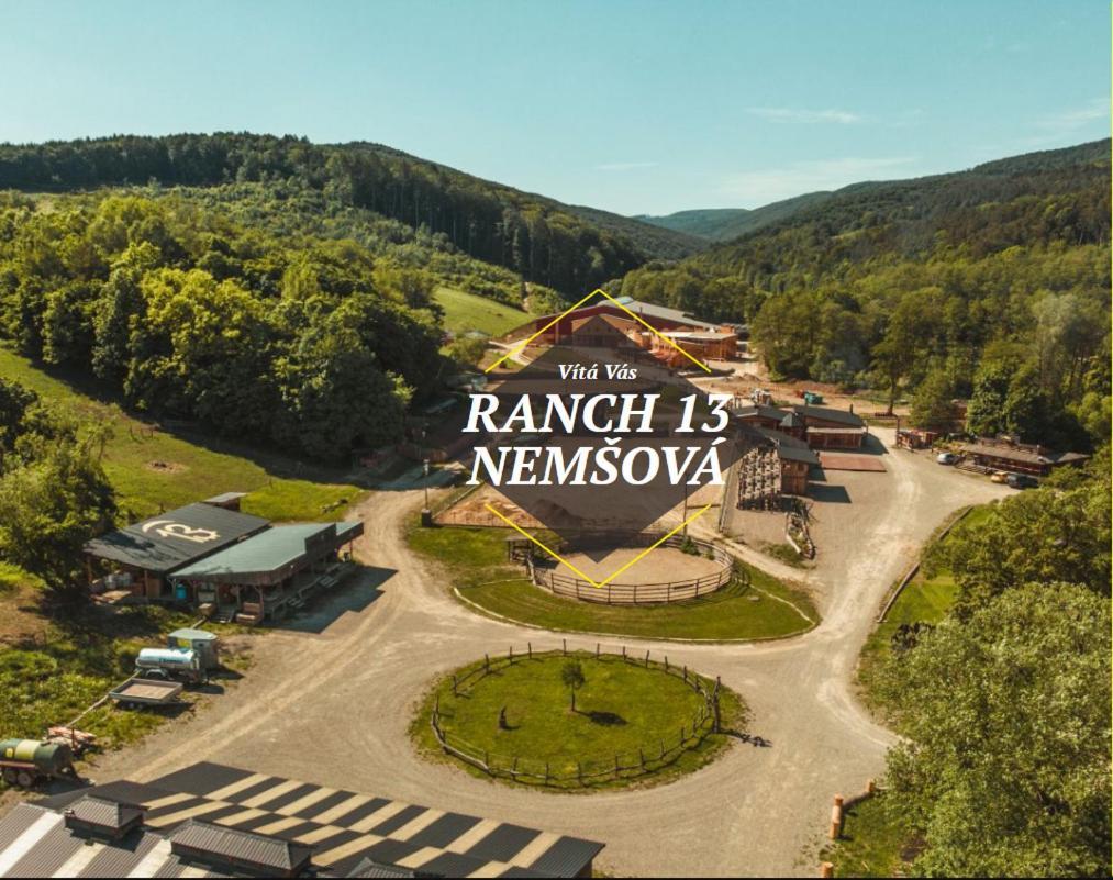 Ranch 13 - Western A Kone Nemšová エクステリア 写真