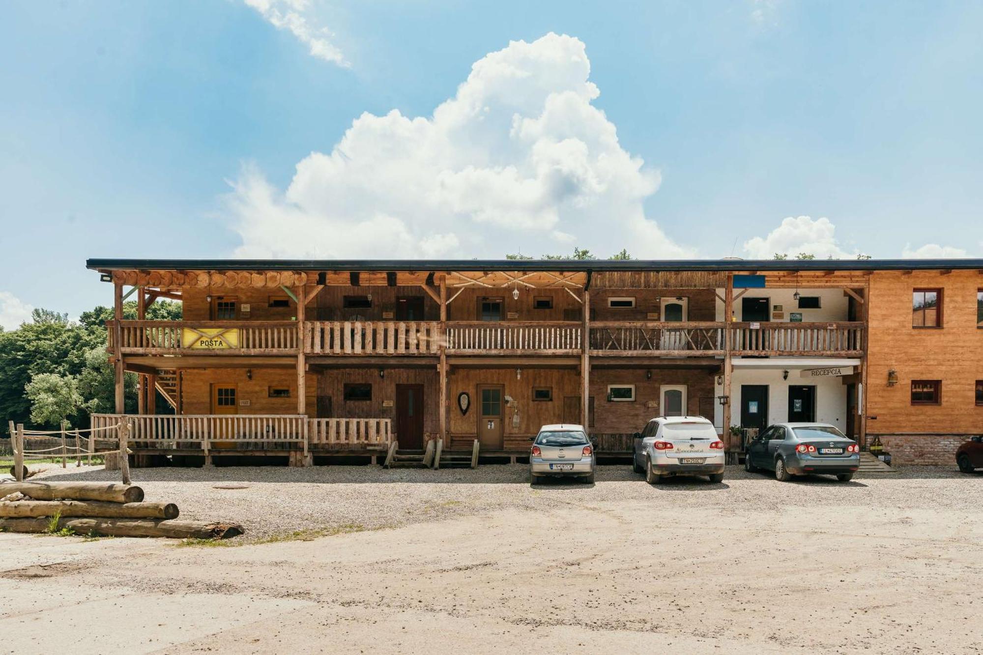 Ranch 13 - Western A Kone Nemšová 部屋 写真