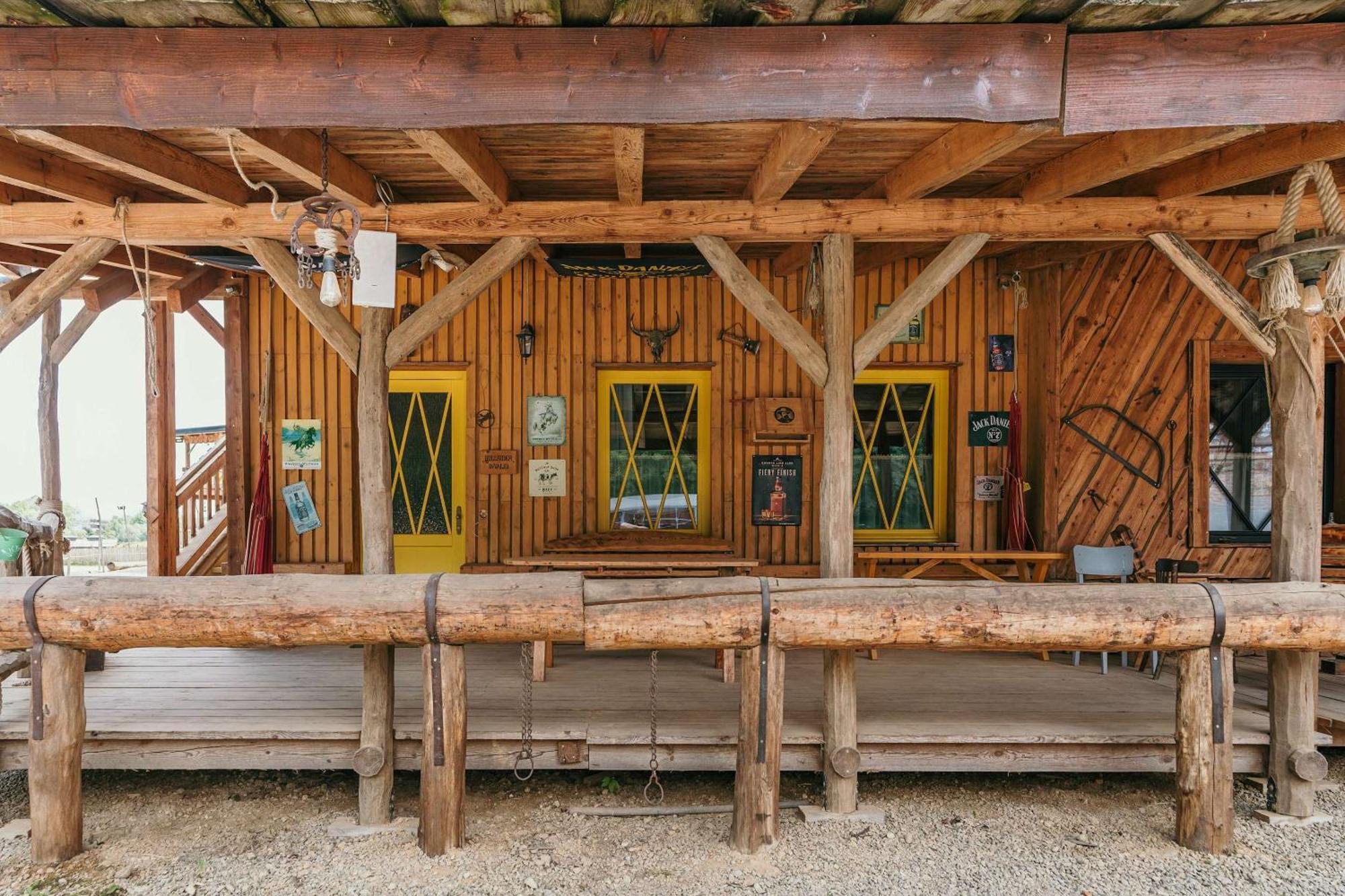 Ranch 13 - Western A Kone Nemšová 部屋 写真