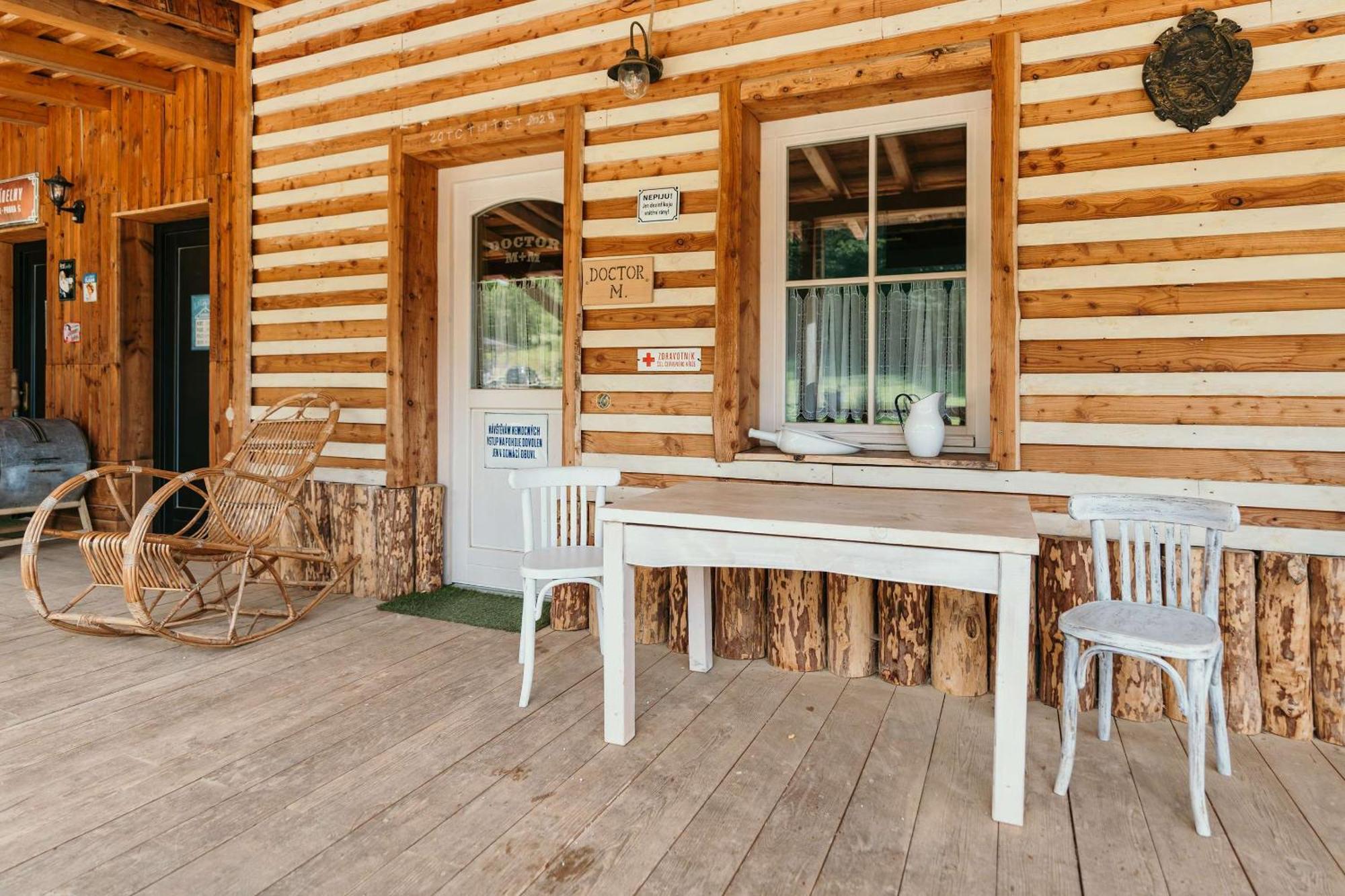 Ranch 13 - Western A Kone Nemšová 部屋 写真